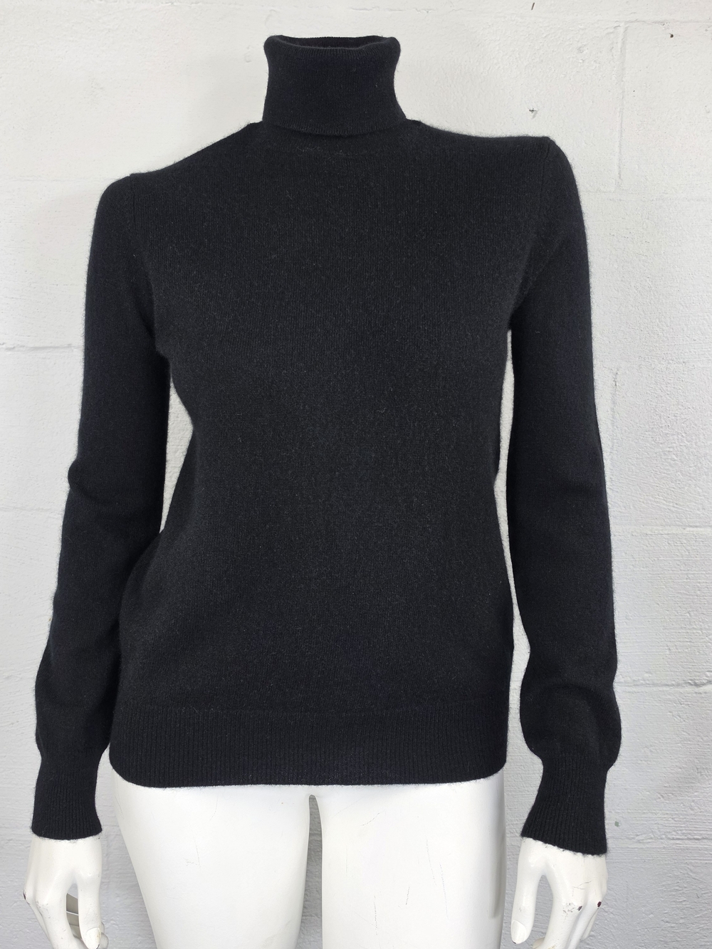 Neiman Marcus Black Turtleneck Cashmere Sweater